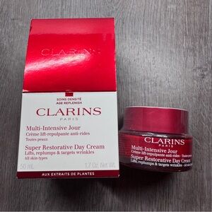 Clarins Super Restorative Day Cream Lifts Replumps Targets Wrinkles 50ml NIB